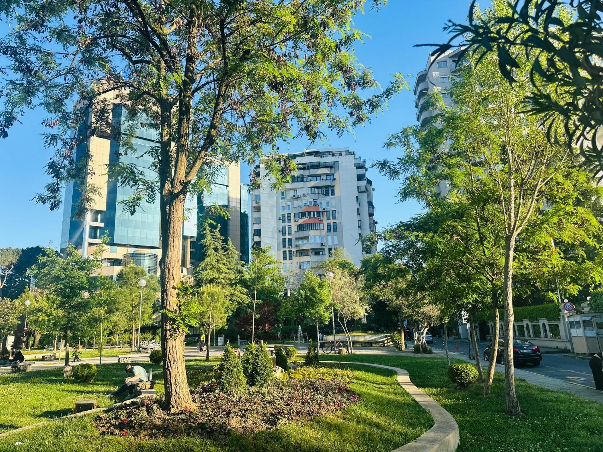 Amo Tower Tirana Center 아파트 외부 사진