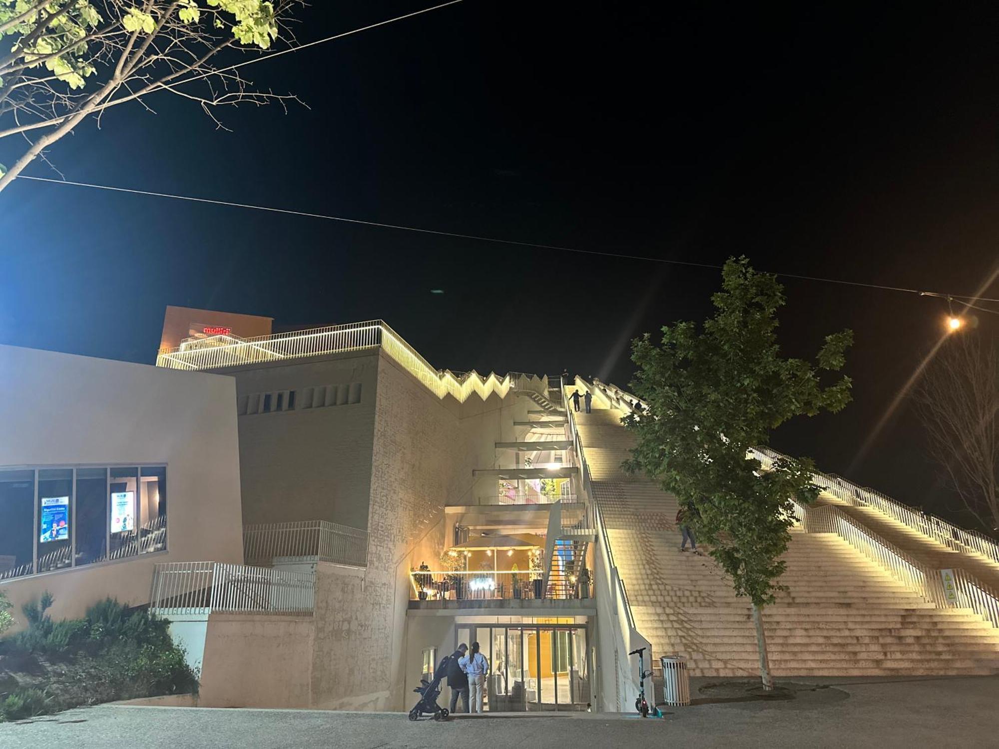 Amo Tower Tirana Center 아파트 외부 사진